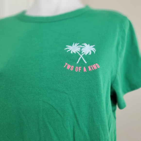 Old Navy Everywear TShirt 'Two Of A Kind' Palm Tree Patch Green L EUC - Picture 2 of 4